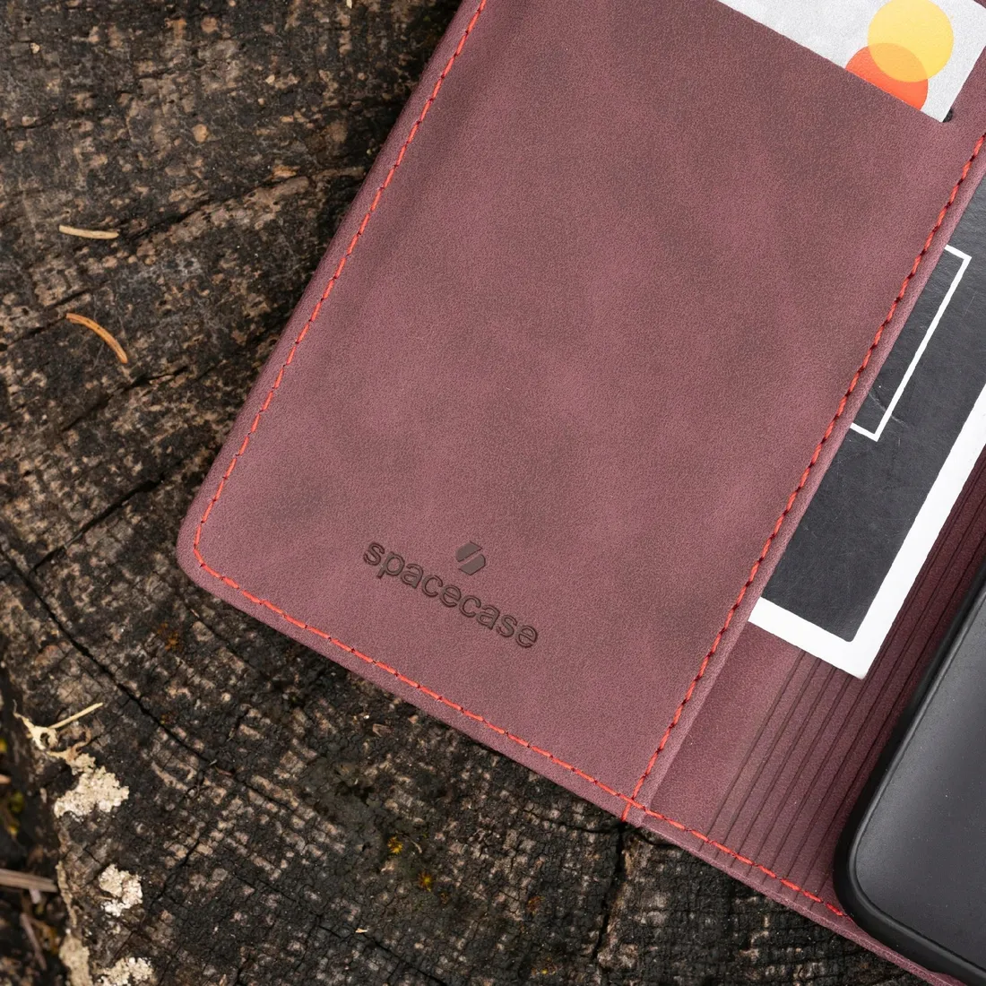 etui-z-klapka-spacecase-wallet-case-skorzane-case-do-iphone-15-pro-max