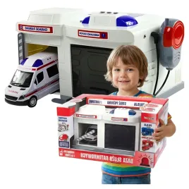 karetka-pogotowia-baza-sluzb-ratunkowych-z-mikrofonem-i-glosnikiem-swiatlo