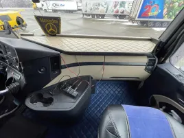 polka-na-kokpit-tir-mercedes-actros-mp4-szeroka-kabina