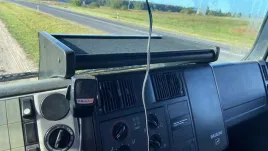 polka-stolik-na-kokpit-man-f2000-welur