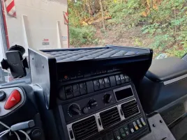 polka-stolik-na-kokpit-iveco-eurocargo-ii-2003-2008r
