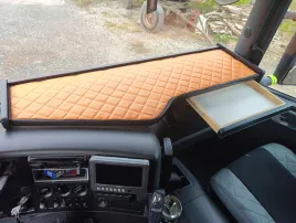 polka-stolik-na-kokpit-scania-r-g-p-2004-2009r