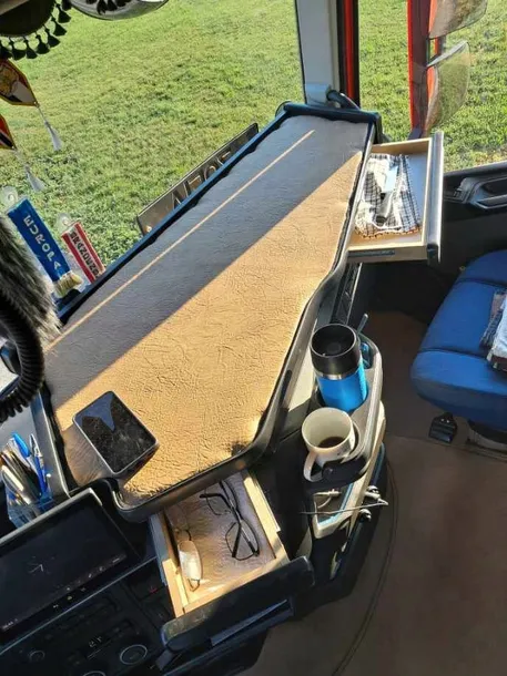 Półka Stolik na kokpit Tir Volvo FH 5 Duża z Szufladami