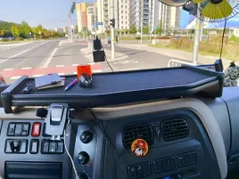 polka-stolik-na-kokpit-daf-lf-po-2014r