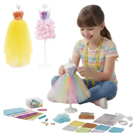 zestaw-kreatywny-projektowanie-ubran-dla-lalek-szablony-kolorowe-materialy