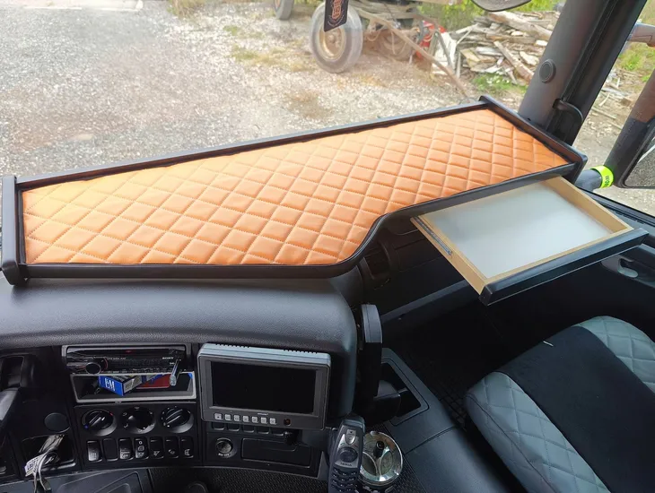 PÓŁKA STOLIK NA KOKPIT SCANIA R/G/P 2009-2016r