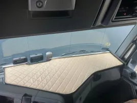 polka-na-kokpit-renault-gama-t-bez-szuflady-skaj