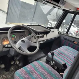polka-stolik-na-kokpit-mercedes-vario-mercedes-814