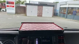 polka-stolik-na-kokpit-vw-crafter-od-2017r