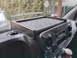 polka-stolik-bus-mercedes-sprinter-po-2018r-skaj