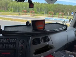 polka-stolik-renault-gama-d-midlium-laweta-2005