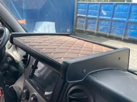 polka-stolik-na-kokpit-iveco-daily-2007-2014r-skaj-royal