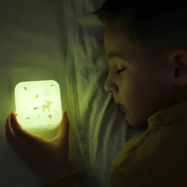 lampka-nocna-kostka-las-cloudbox-plec-chlopcy-dziewczynki