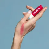 pomadka-ochronna-do-ust-nivea-cherry-shine-stan-nowy-rodzaj-pomadki