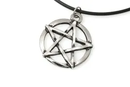 naszyjnik-pentagram-talizman-i-wisiorek