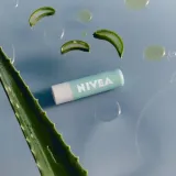 pielegnujacy-peeling-do-ust-nivea-z-aloesem-wit-e-stan-nowy-marka-nivea