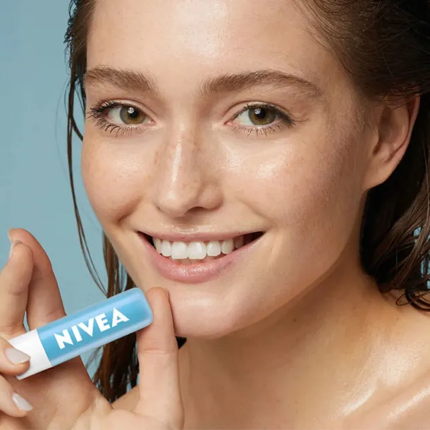 pomadka-ochronna-do-ust-nivea-hydro-care-stan-nowy-marka-nivea