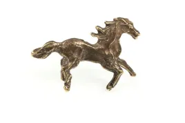 galopujacy-kon-mustang-figurka