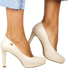 czolenka-na-podsuwce-na-slupku-sergio-leone-1438-cieliste