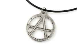 vivat-anarchia-wisiorek-meski-na-lince