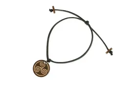 bransoletka-drewniany-triskel-triskelion