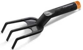 fiskars-kultywator-do-aeracji-gleby-z-tworzywa-137020