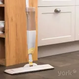 mop-plaski-ze-spryskiwaczem-cleanandspray