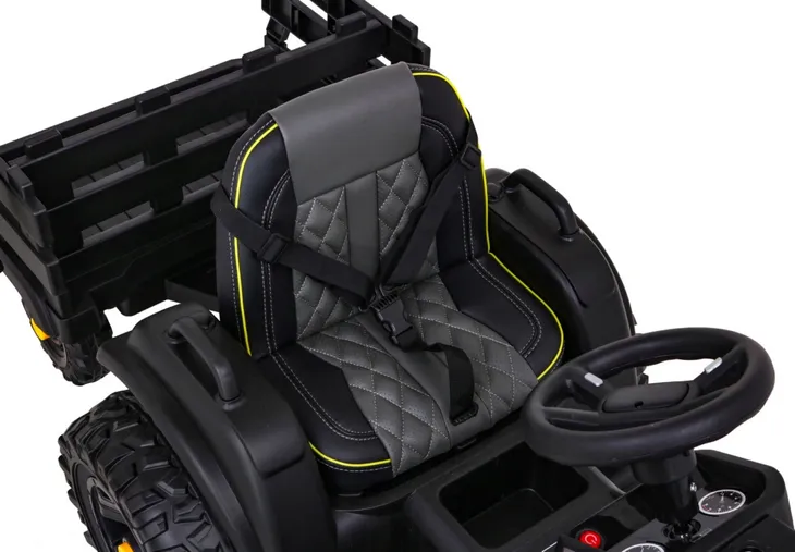 traktor-titanium-z-przyczepa-czarny