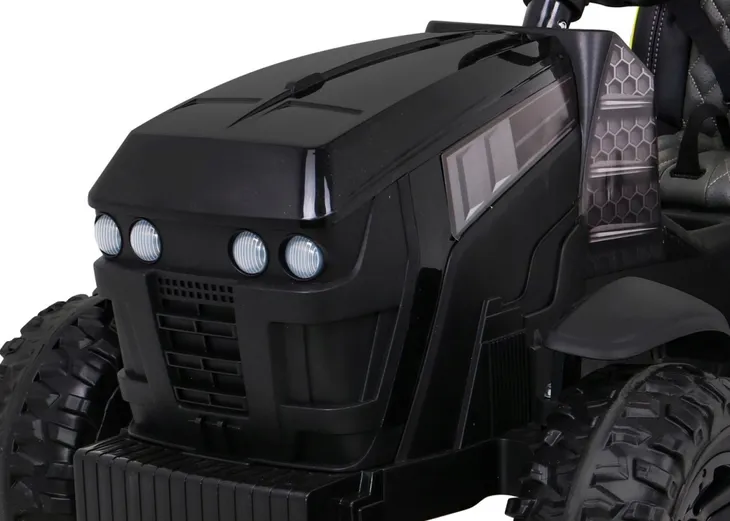 traktor-titanium-z-przyczepa-czarny