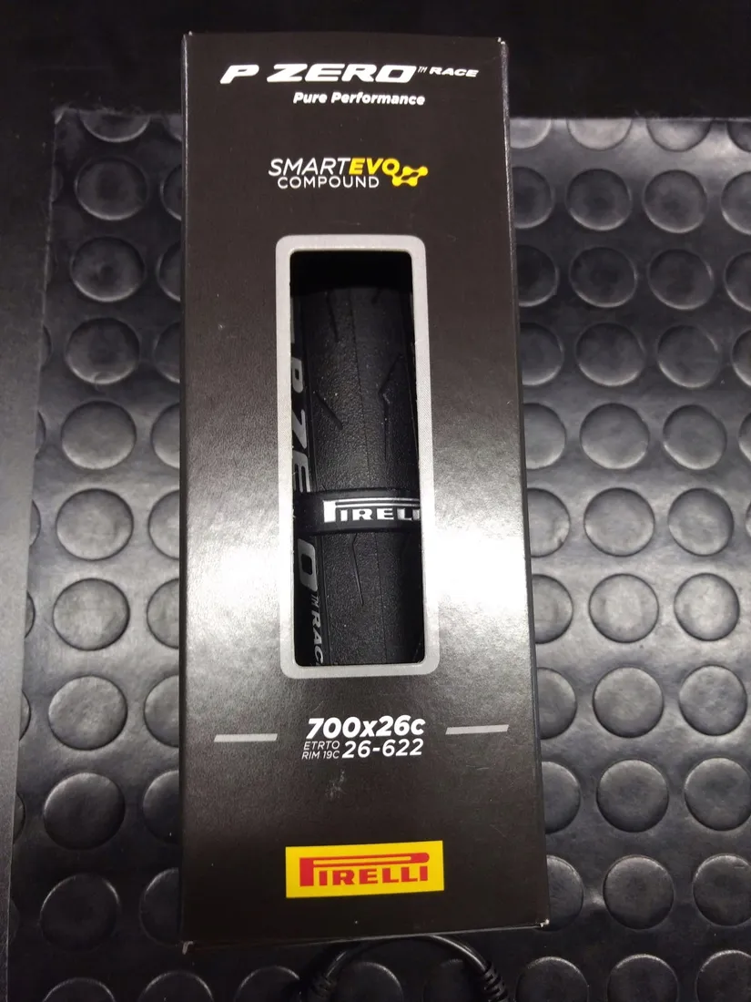 pirelli-opona-p-zero-race-26x700-stan-nowy