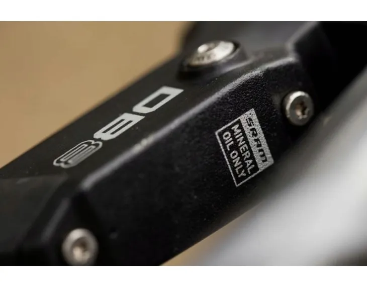 hamulec-hydrauliczny-sram-db8-przod-stan-nowy-model-db8