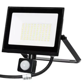 naswietlacz-50w-4500lm-halogen-led-z-czujnikiem-pir-4k-neutralny-ip65