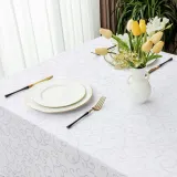 dec4976-obrus-bialy-130x160cm-stan-nowy