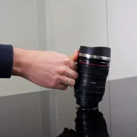 kubek-obiektyw-antygrawitacyjny-dla-fotografa-350ml