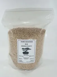 euro-akadama-ziemia-do-bonsai-3-kg-6l-2-6-mm