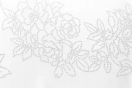bieznik-40x120-bialy-elegancki-kwiatowy-wzor-luces