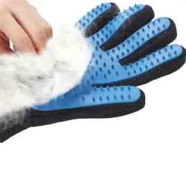 rekawica-do-siersci-do-czesania-szczotka-psa-kota