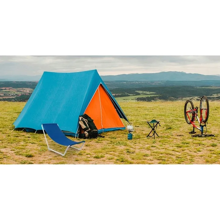 lezak-stal-niebieski-malatec