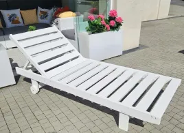 lezak-drewniany-bialy-ogrodowy-xd-regulowany-producent