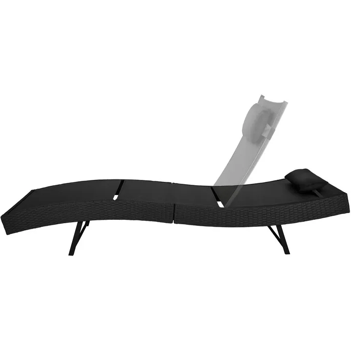 lezak-rattanowy-moana