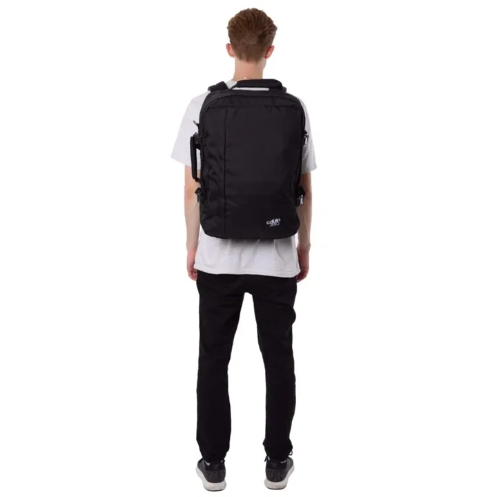 plecak-ryanair-classic-backpack-44l-absolute-black-cabinzero-stan-nowy