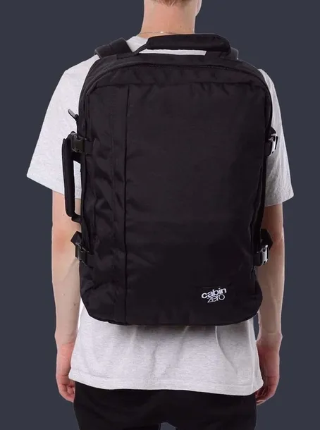 plecak-ryanair-classic-backpack-44l-absolute-black-cabinzero-liczba-kieszeni-3