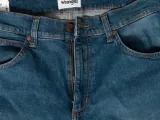 wrangler-spodnie-jeans-greensboro-zapiecie-zamek