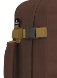 plecak-40x30x20-classic-backpack-28l-belgian-chocolate-cabinzero-liczba-komor-1