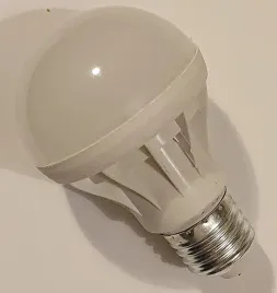zarowka-led-e27-kulka-barwa-swiatla-biala-ciepla-7w-220v