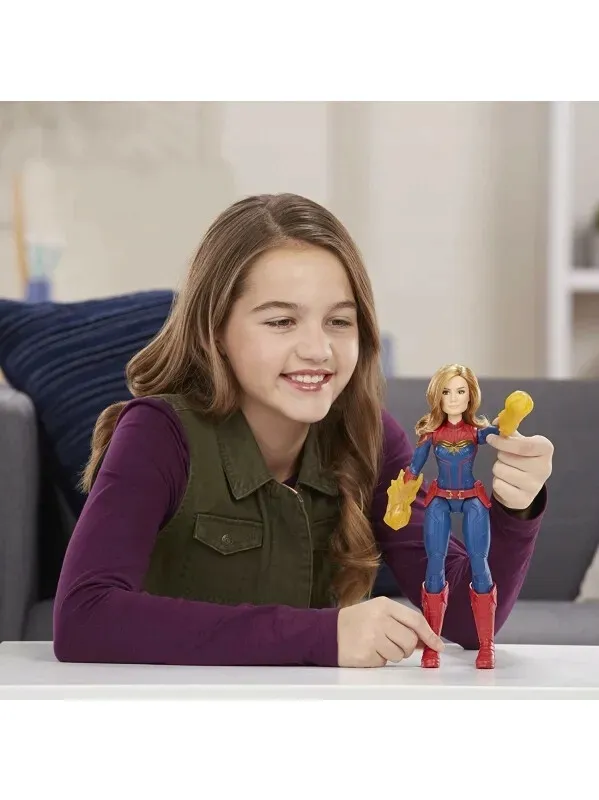 hasbro-figurka-kapitan-marvel-e4565