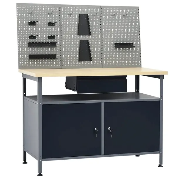 stol-roboczy-z-trzema-panelami-sciennymi