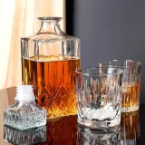 karafka-do-whisky-szklana-900-ml-stan-nowy-marka-vilde