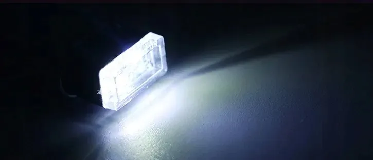 lampka-usb-led-biala-stan-nowy