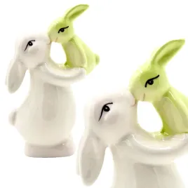 dwa-zajaczki-wielkanocne-bialy-i-zielony-figurka-ceramiczna-dekoracja